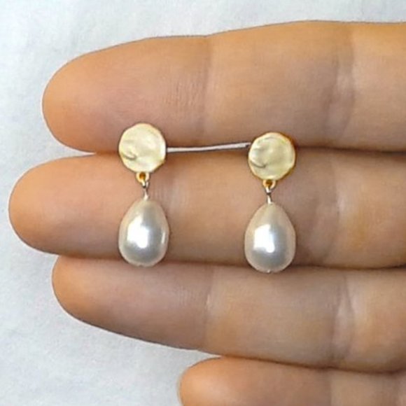 Authentic Sterling Silver and Gold Baroque Freshwater Pearl Stud Drop Earrings - Picture 4 of 6